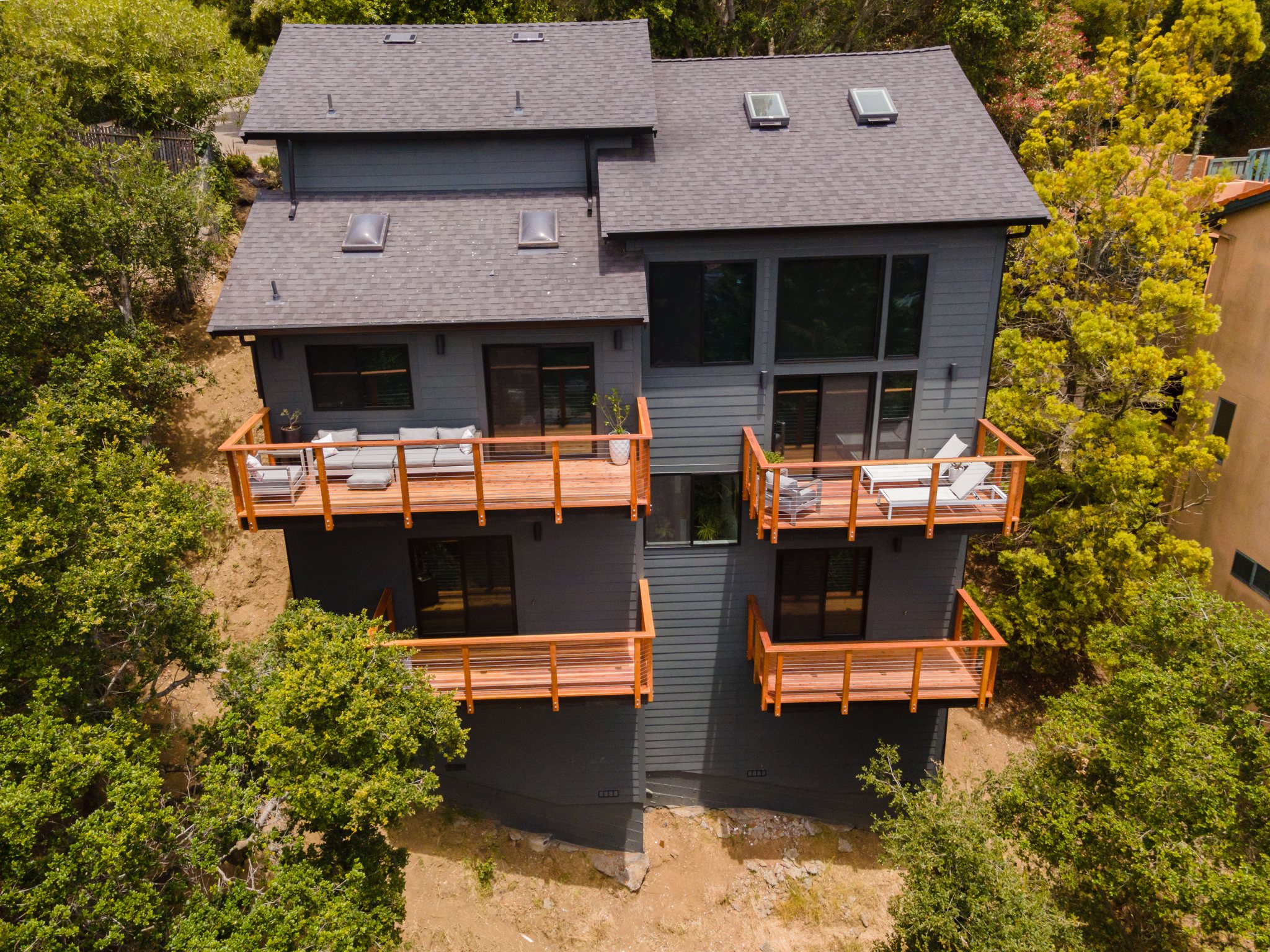 2455 Besito Ave, Berkeley — Siding & Balcony