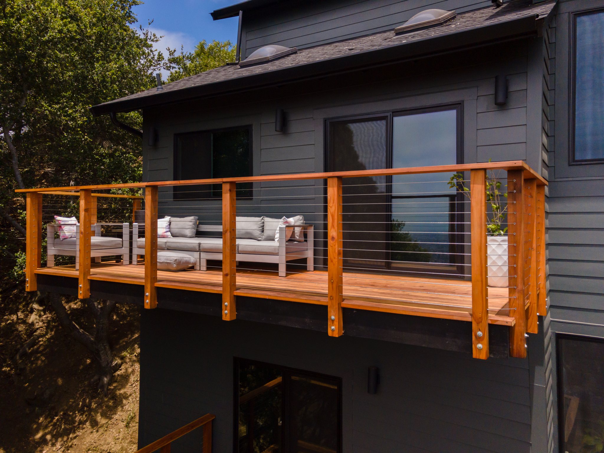 2455 Besito Ave, Berkeley — Siding & Balcony