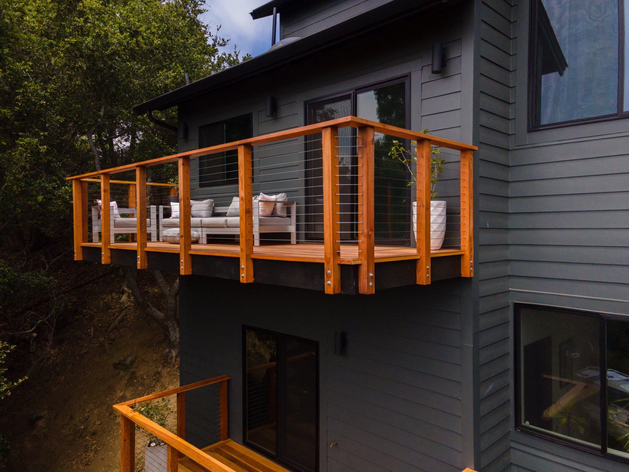 2455 Besito Ave, Berkeley — Siding & Balcony