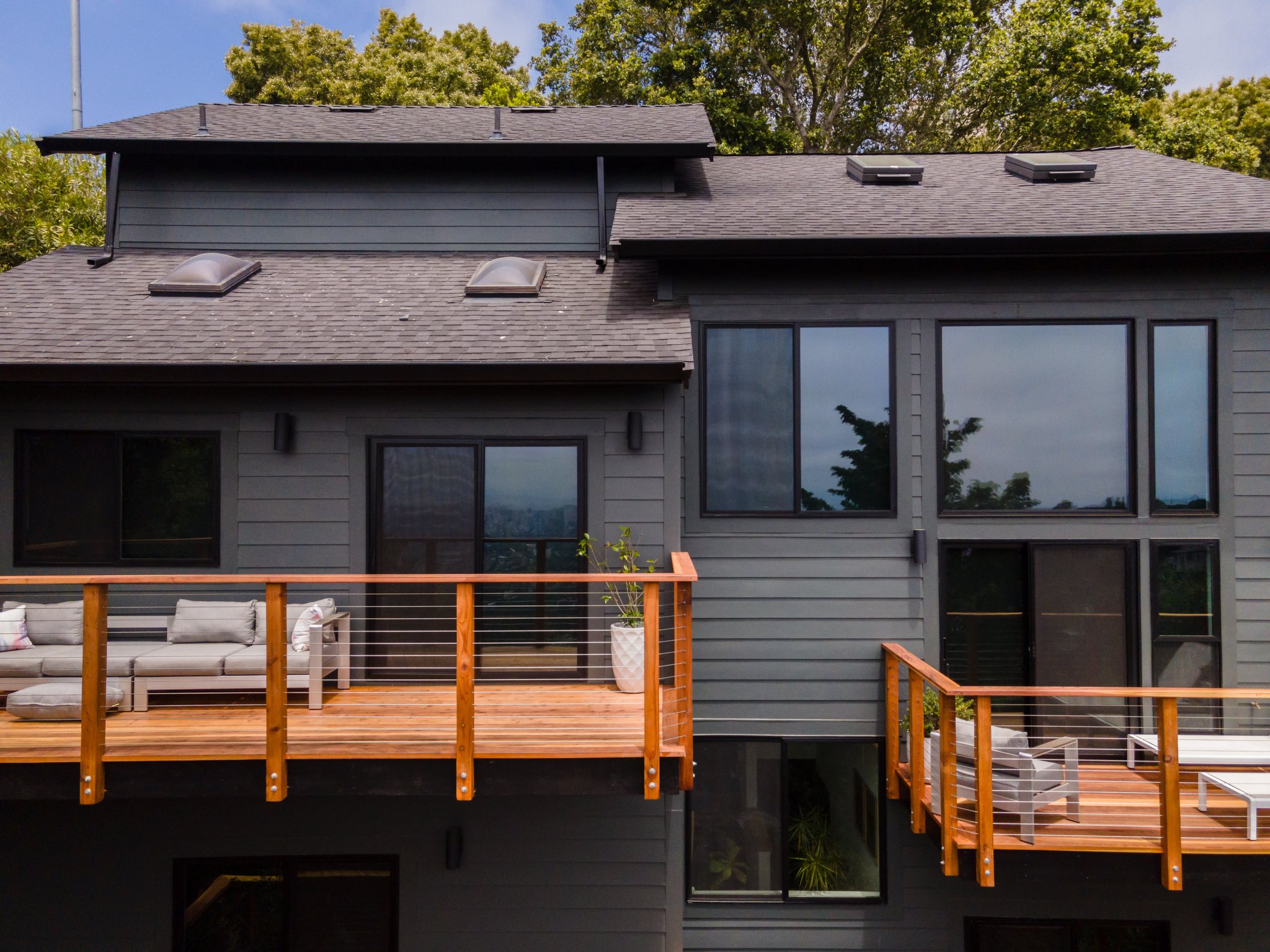 2455 Besito Ave, Berkeley — Siding & Balcony