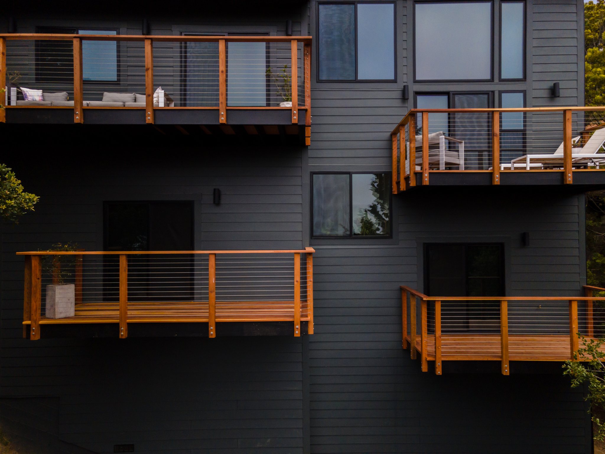 2455 Besito Ave, Berkeley — Siding & Balcony