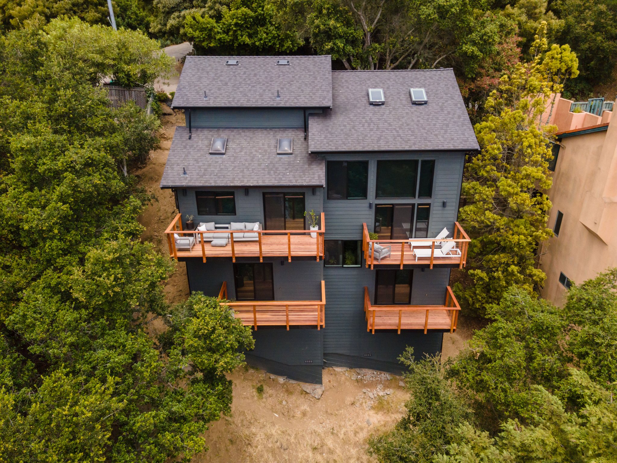 2455 Besito Ave, Berkeley — Siding & Balcony