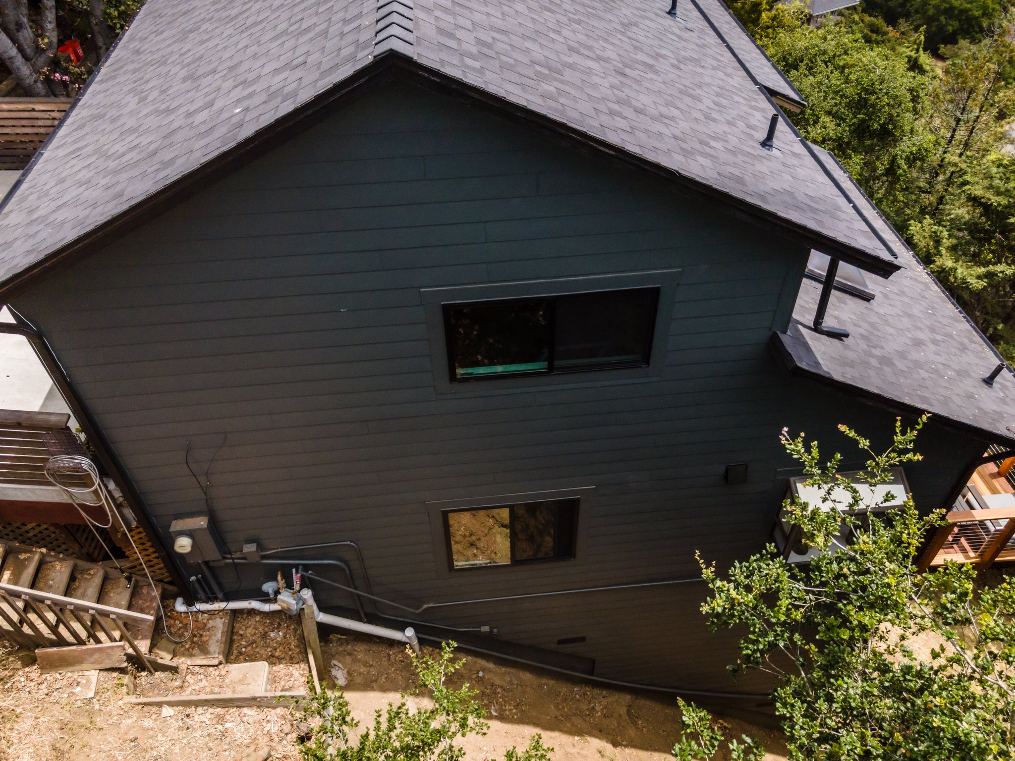 2455 Besito Ave, Berkeley — Siding & Balcony