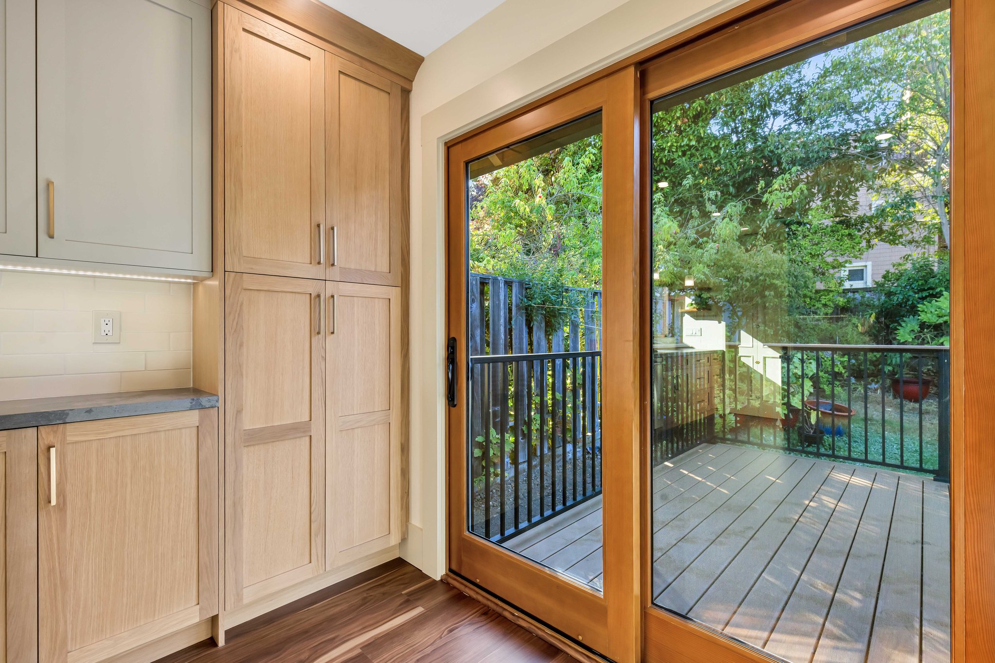 351 Glendale Ave, Oakland — Kitchen & Deck Remodel