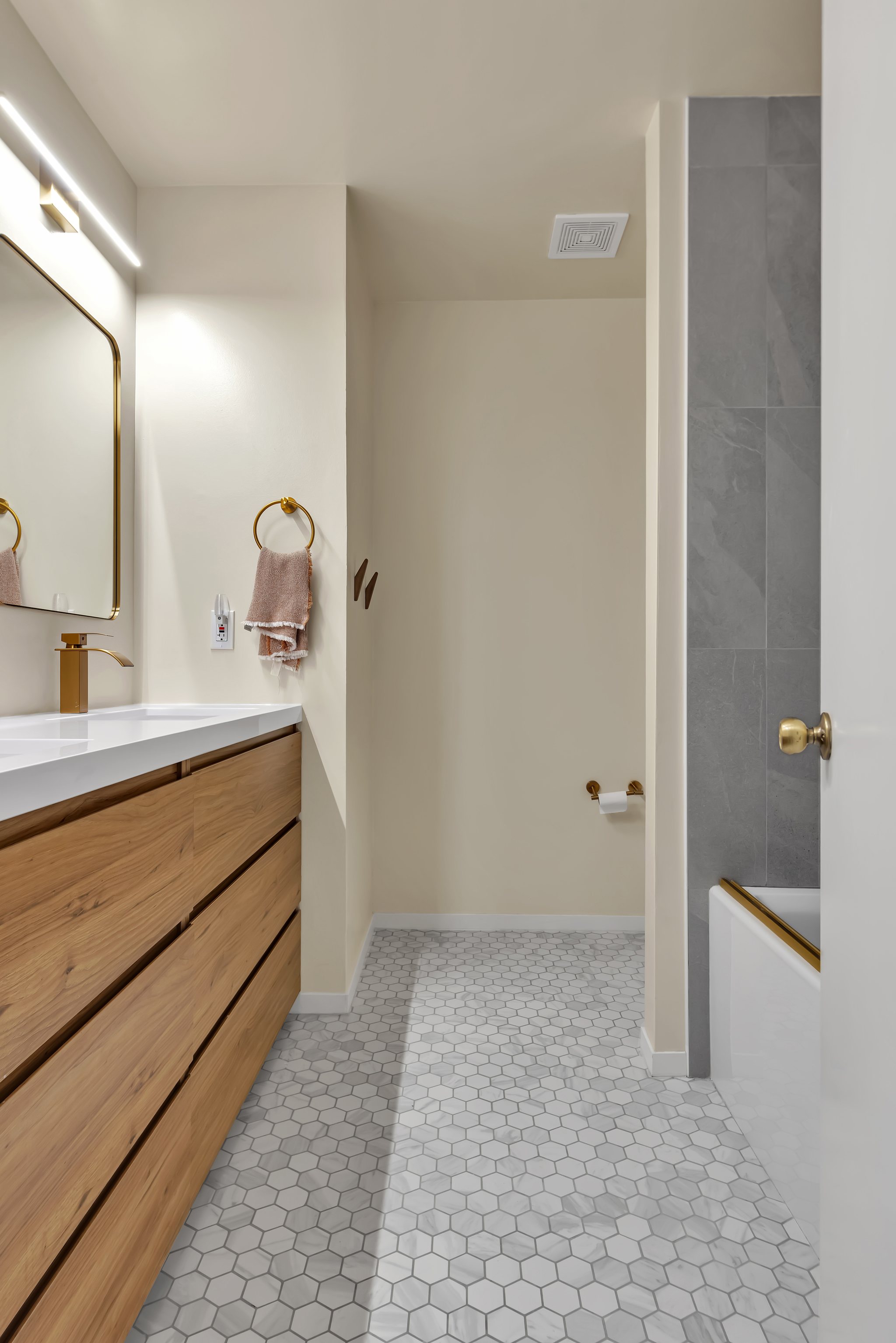 45 Purcell Dr, Alameda — Kitchen & Bathroom Remodel