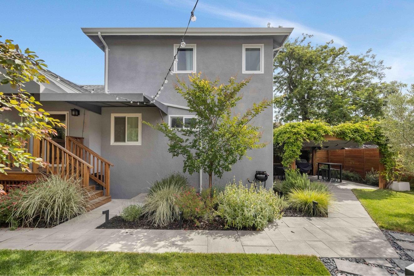 Backyard view of second-story addition, Redwood City