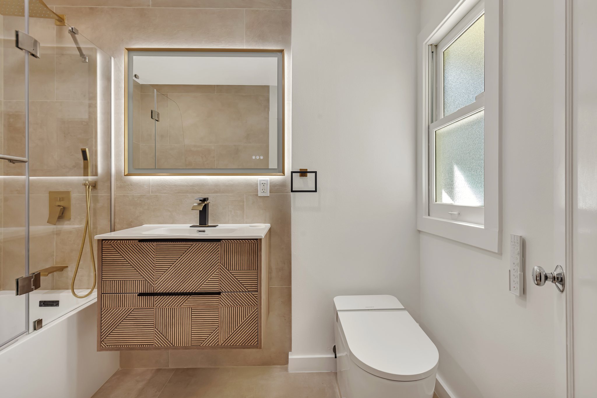 6627 Richmond Ave, Richmond — Kitchen & Bathroom Remodel