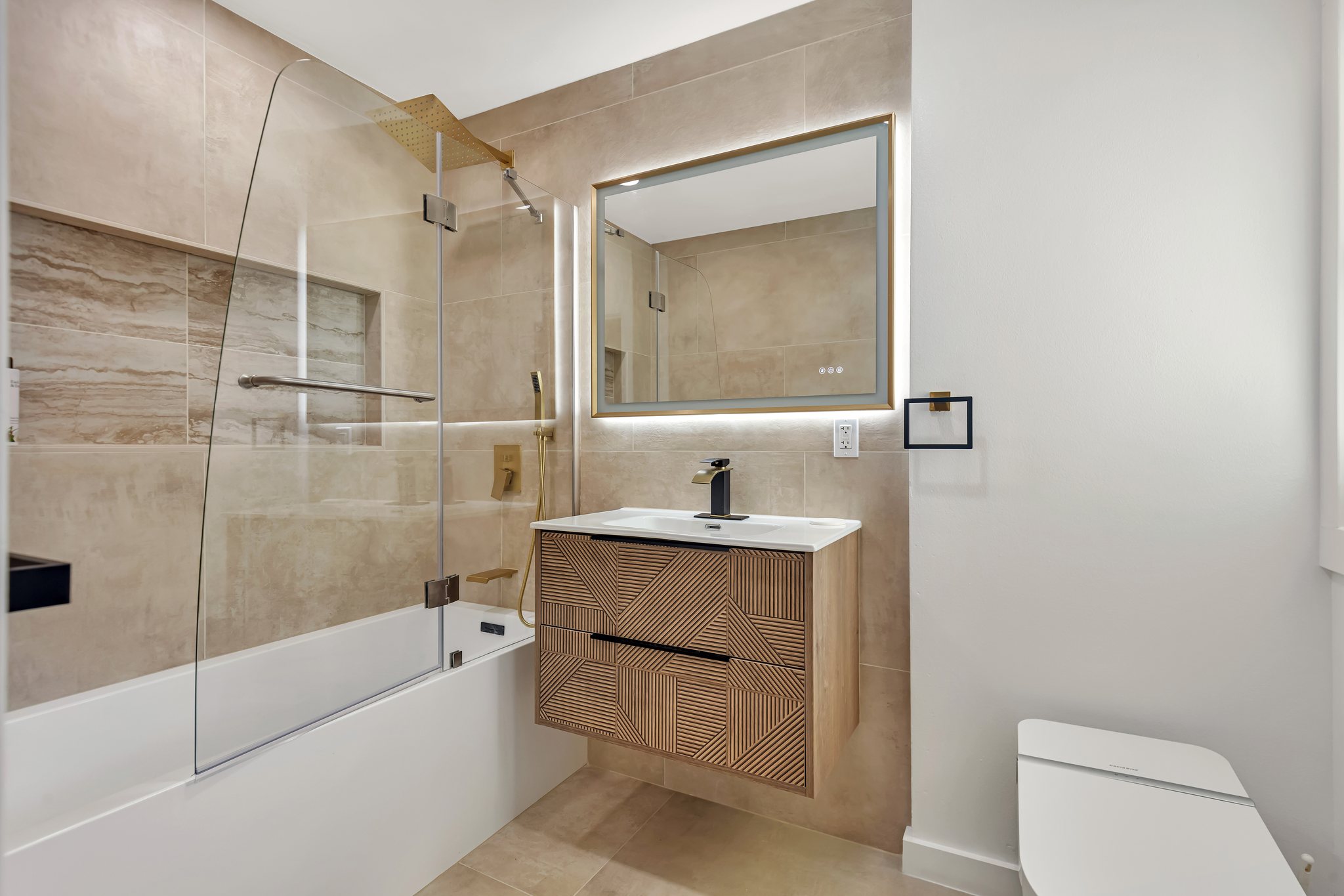6627 Richmond Ave, Richmond — Kitchen & Bathroom Remodel