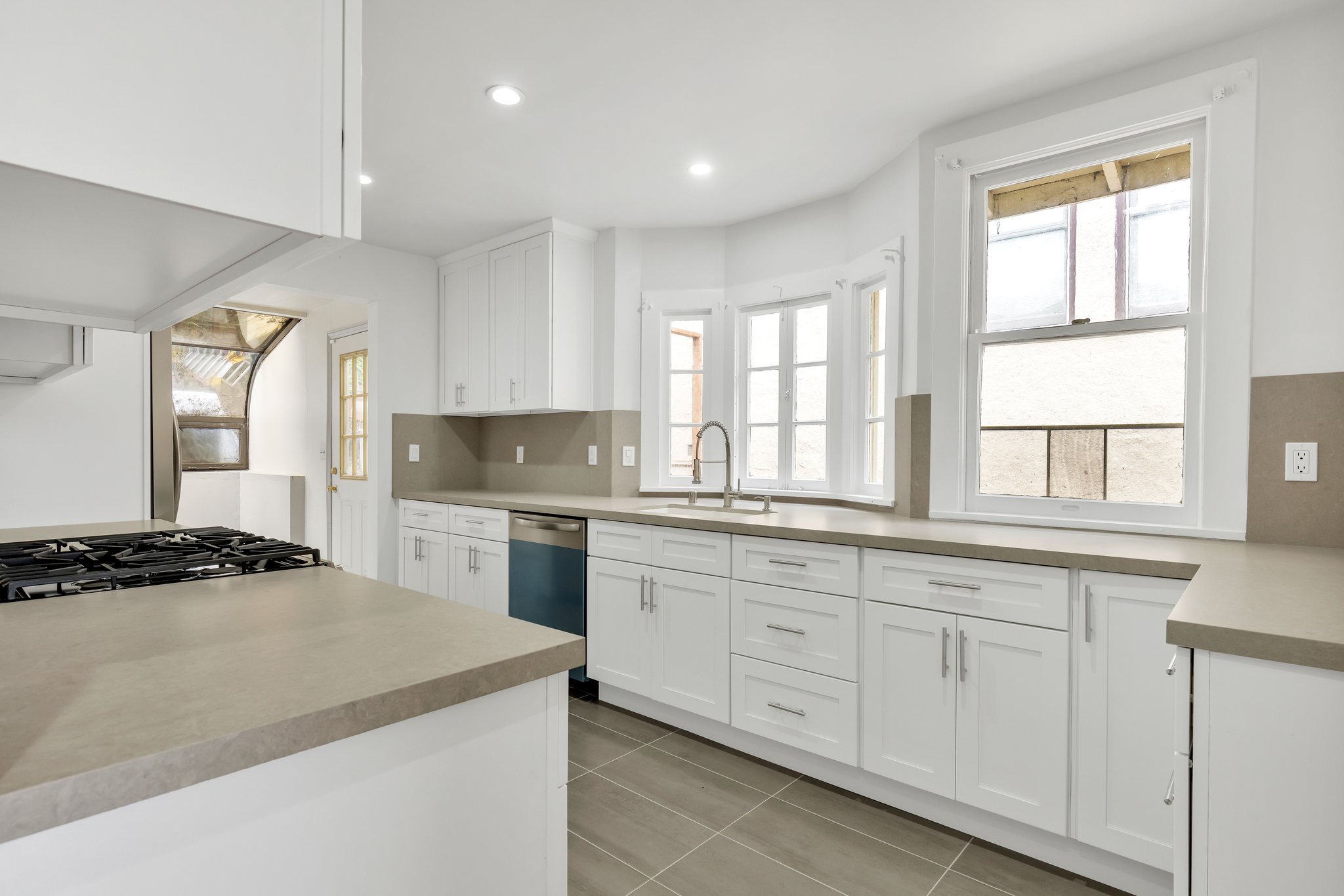 680 Santa Ray Ave, Oakland — Kitchen & Bathroom Remodel
