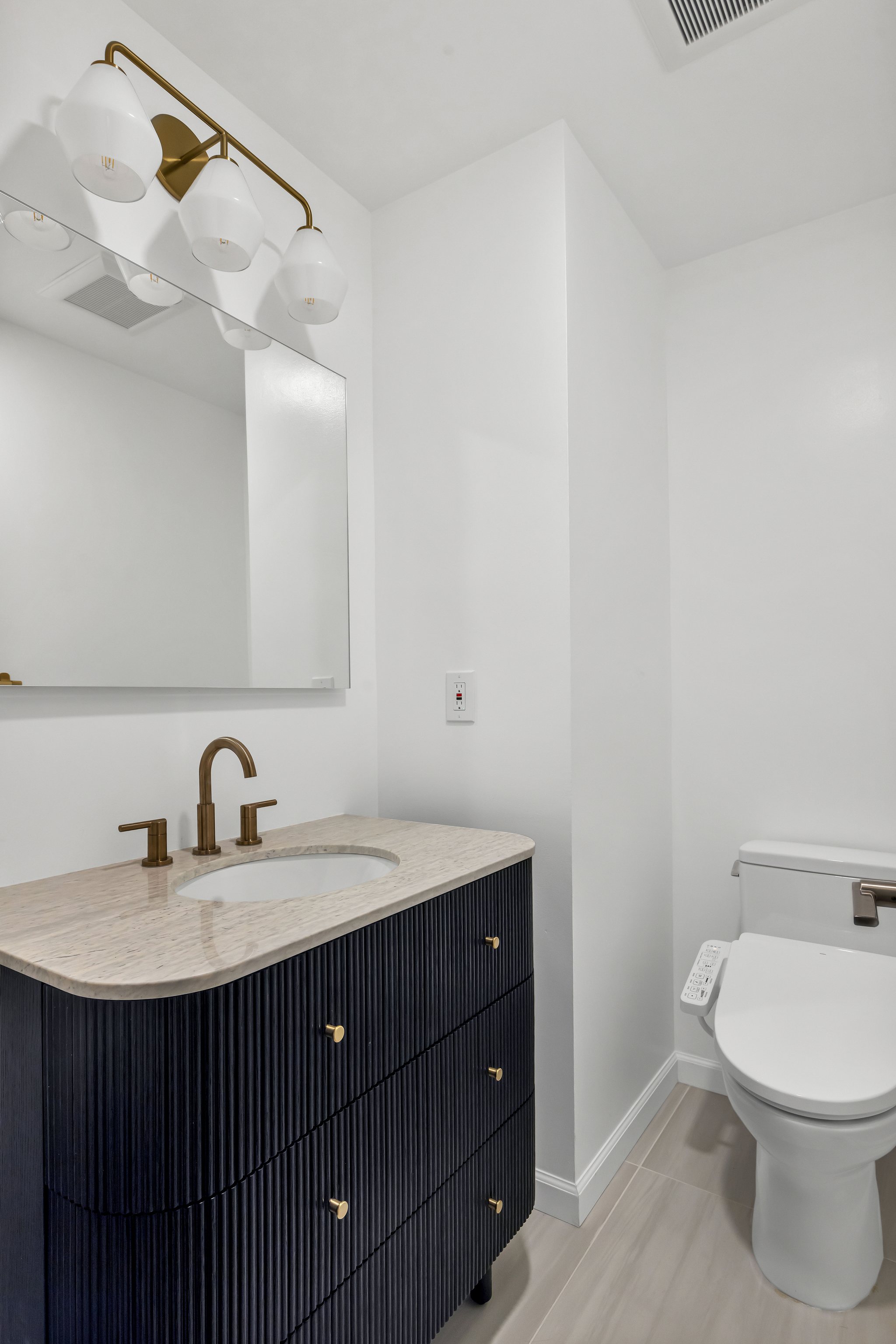 1017 Via Aliso, Alameda — Bathroom Remodel