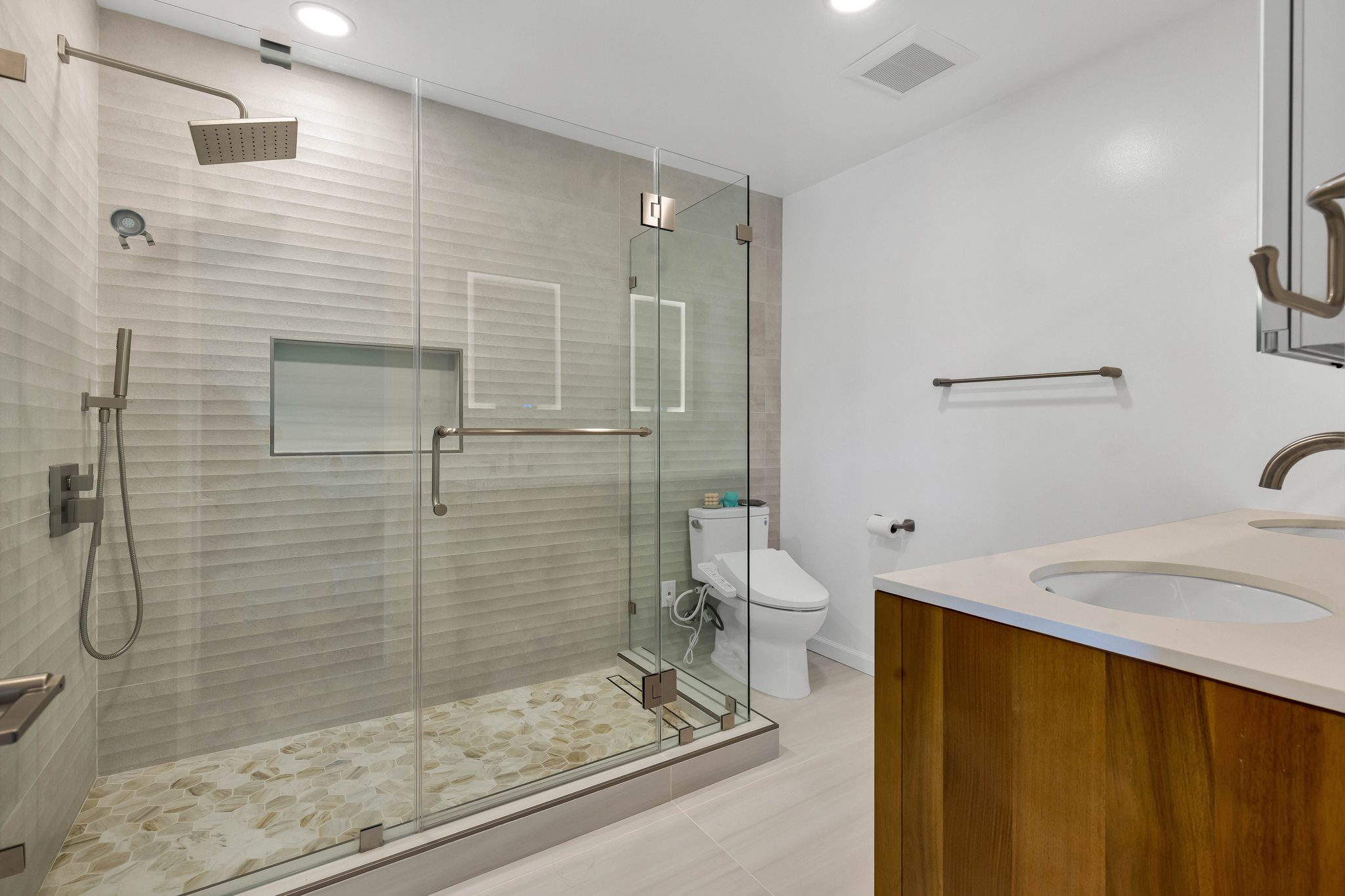 1017 Via Aliso, Alameda — Bathroom Remodel